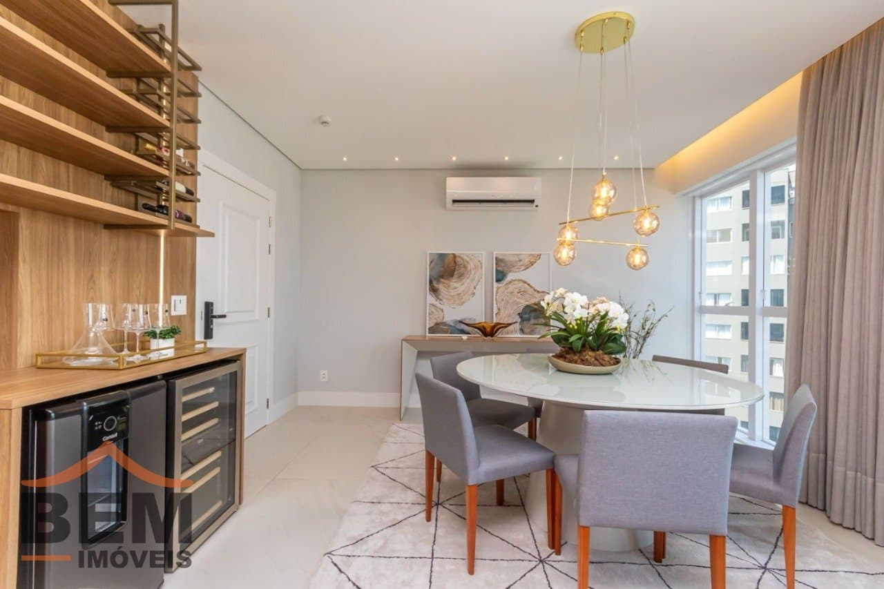 Apartamento para Venda com 4 quartos e 132m² no bairro Centro, em Balneário Camboriú