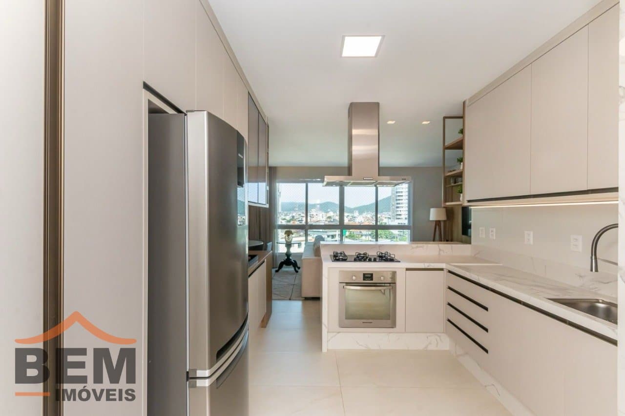 Apartamento para Venda com 4 quartos e 132m² no bairro Centro, em Balneário Camboriú