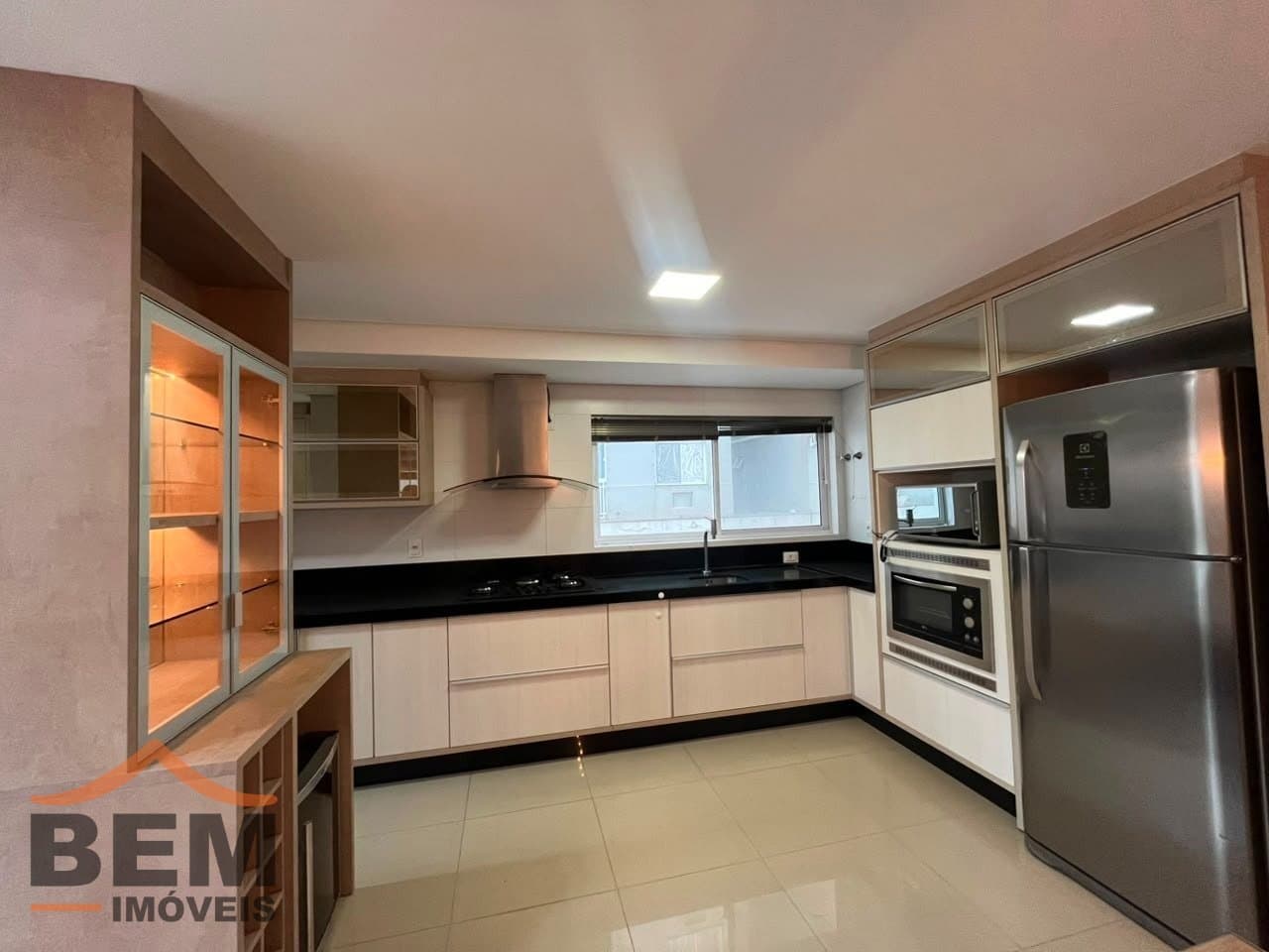 Apartamento para Locação com 2 quartos e 92m² no bairro Ressacada, em Itajaí