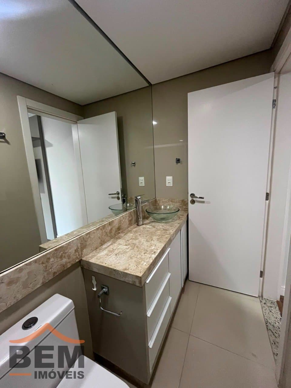 Apartamento para Locação com 2 quartos e 92m² no bairro Ressacada, em Itajaí