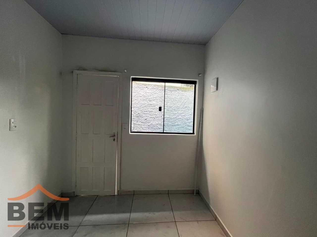 Kitnet para Locação com 1 quarto e 18m² no bairro Praia Brava, em Itajaí