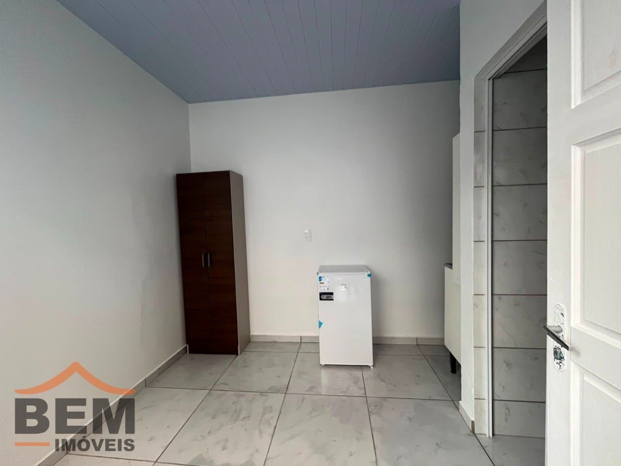Kitnet para Locação com 1 quarto e 18m² no bairro Praia Brava, em Itajaí