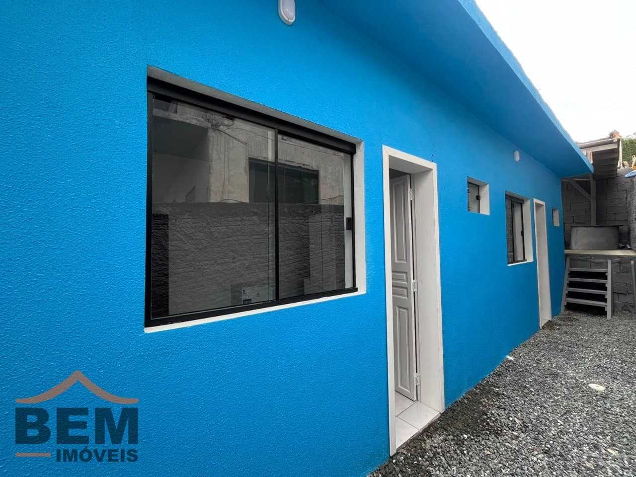 Kitnet para Locação com 1 quarto e 18m² no bairro Praia Brava, em itajai