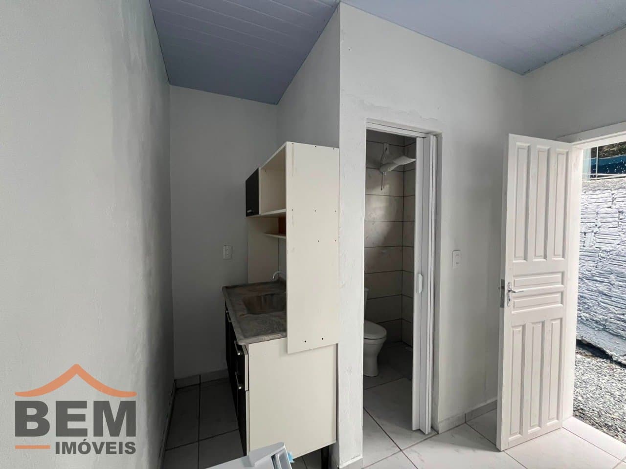 Kitnet para Locação com 1 quarto e 18m² no bairro Praia Brava, em itajai