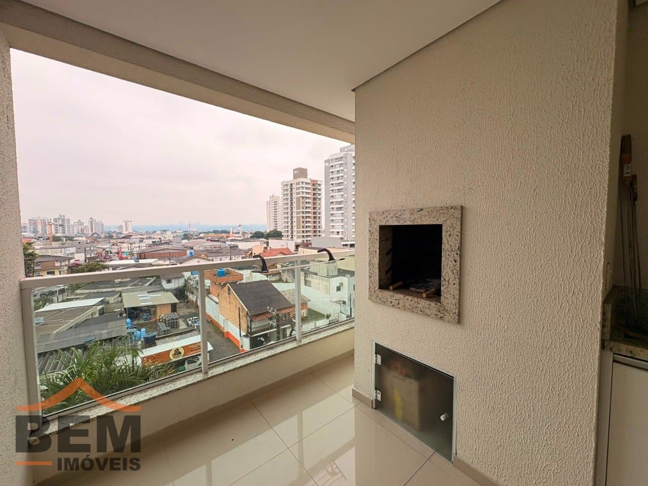 Apartamento para Locação com 2 quartos e 94m² no bairro São Judas, em Itajaí