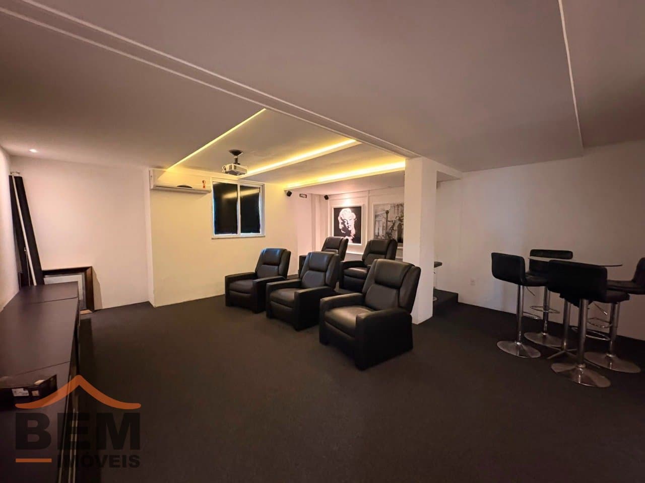 Apartamento para Locação com 2 quartos e 94m² no bairro São Judas, em Itajaí
