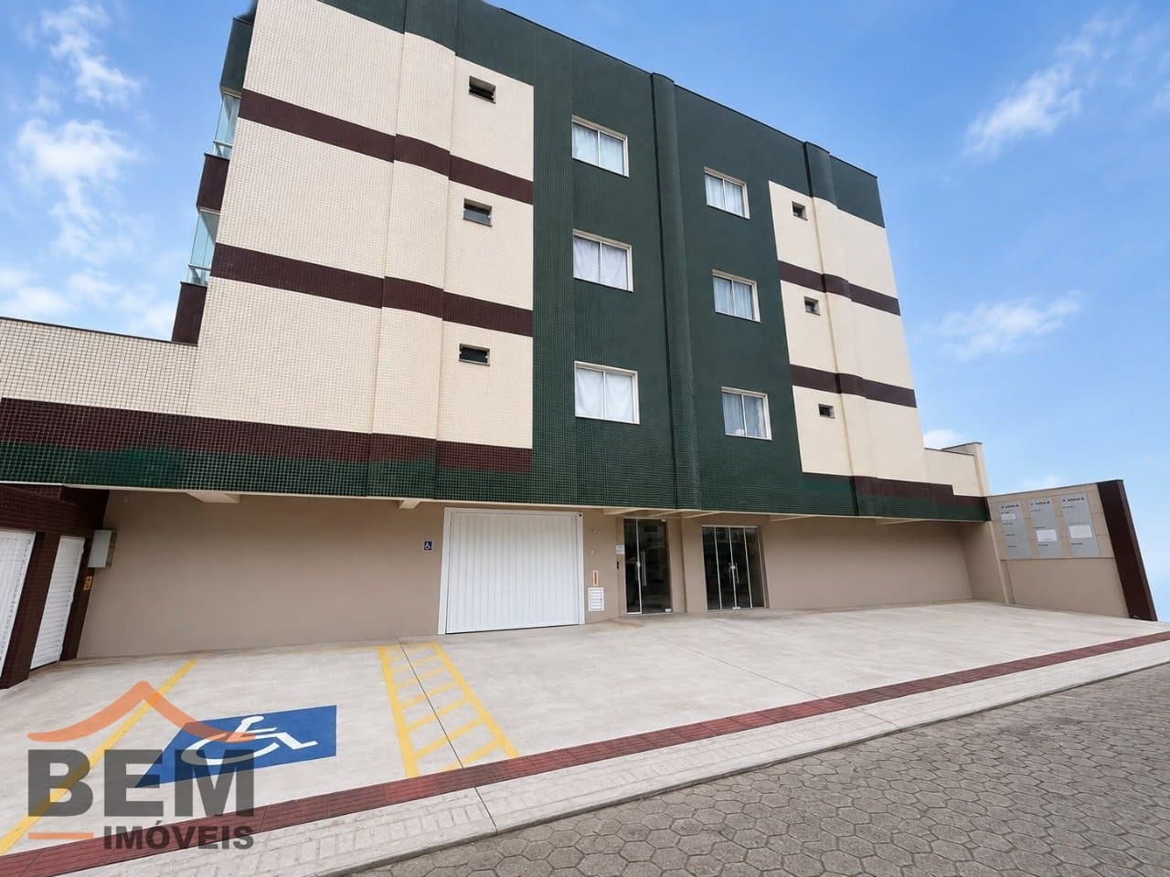 Apartamento para Locação com 1 quarto e 40m² no bairro Centro, em Navegantes