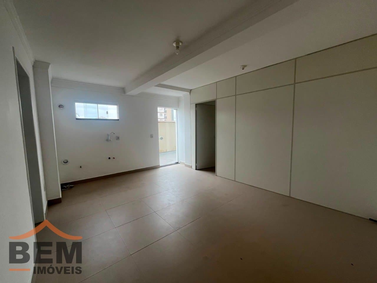Apartamento para Locação com 1 quarto e 40m² no bairro Centro, em Navegantes