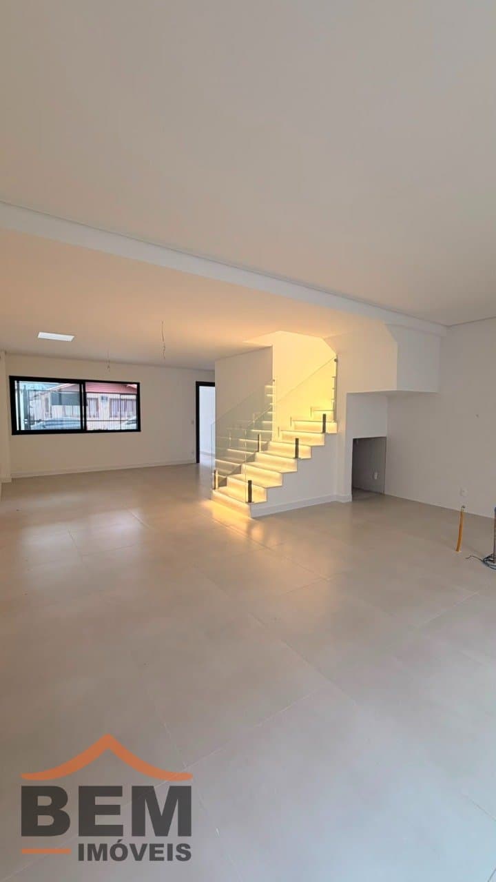 Casa para Venda com 3 quartos e 160m² no bairro Fazenda, em Itajaí