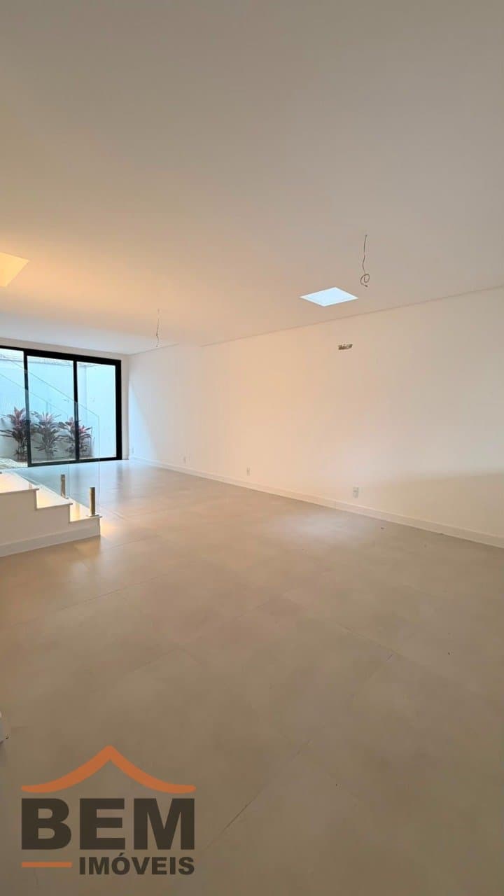 Casa para Venda com 3 quartos e 160m² no bairro Fazenda, em Itajaí