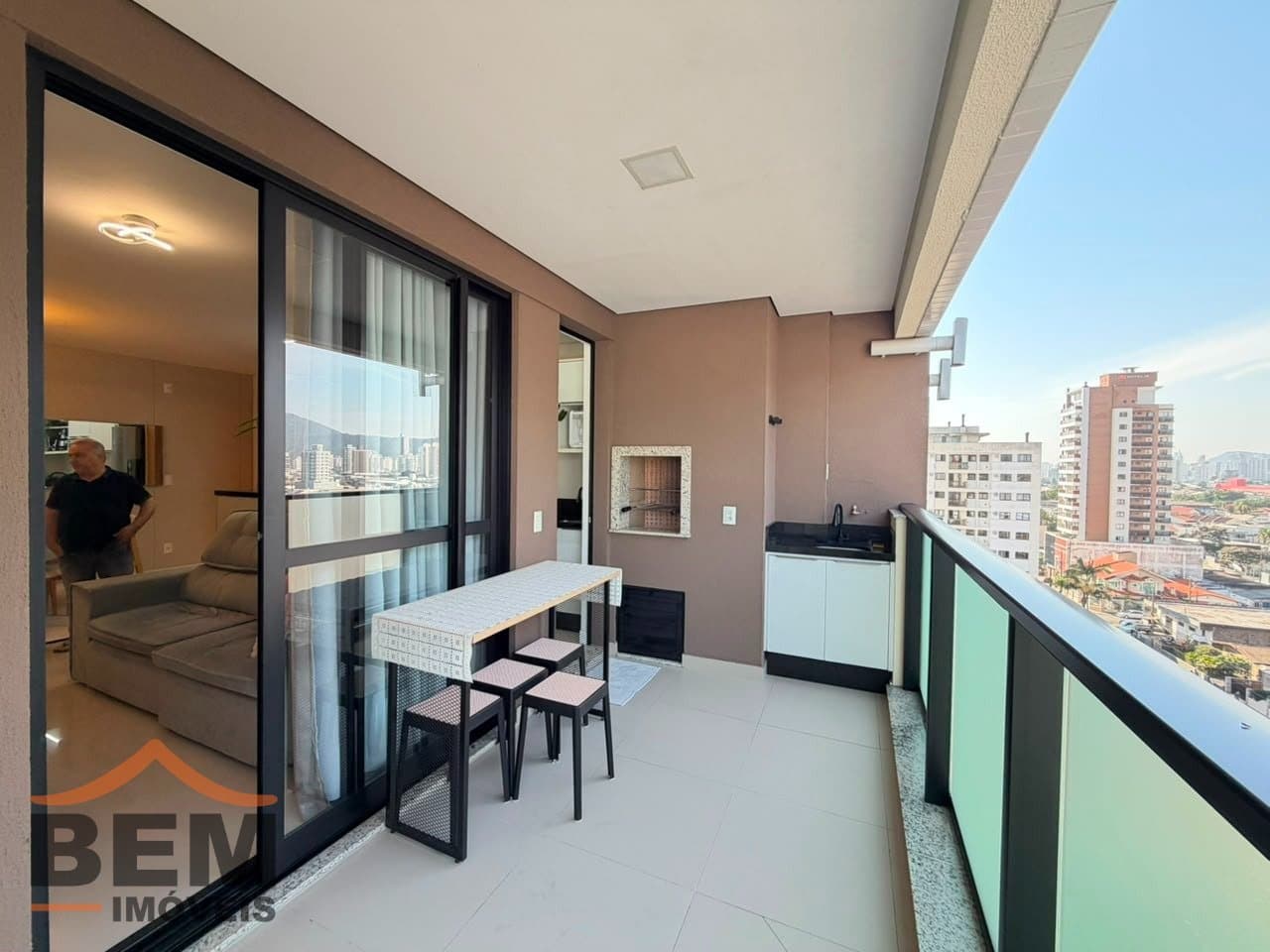 Apartamento para Venda com 3 quartos e 85m² no bairro São João, em Itajaí