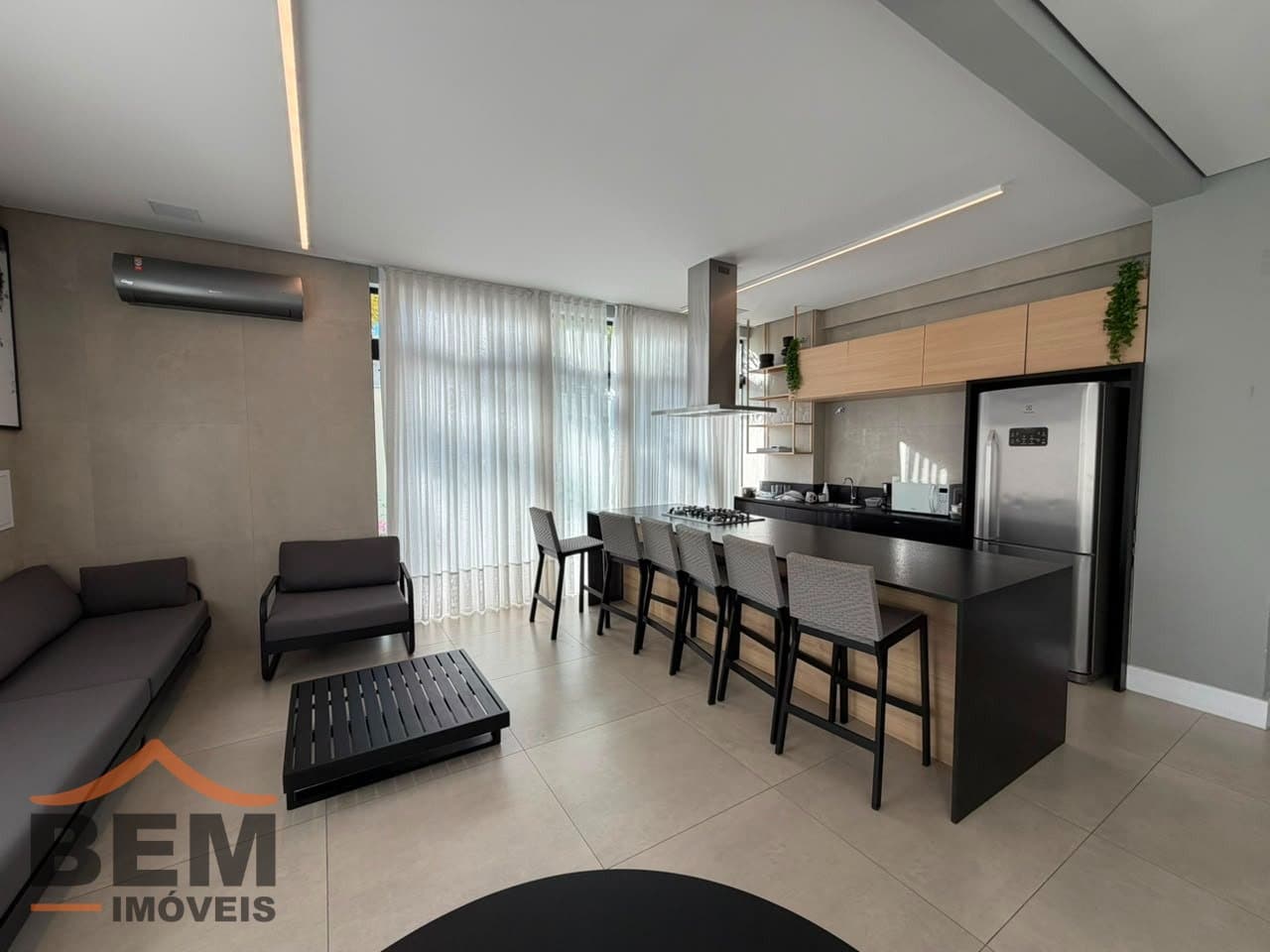 Apartamento para Venda com 3 quartos e 85m² no bairro São João, em Itajaí