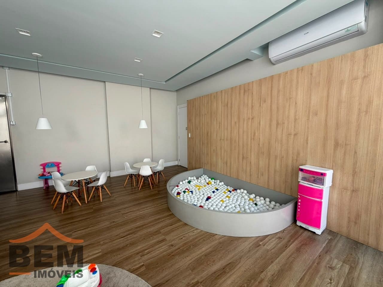 Apartamento para Venda com 3 quartos e 85m² no bairro São João, em Itajaí