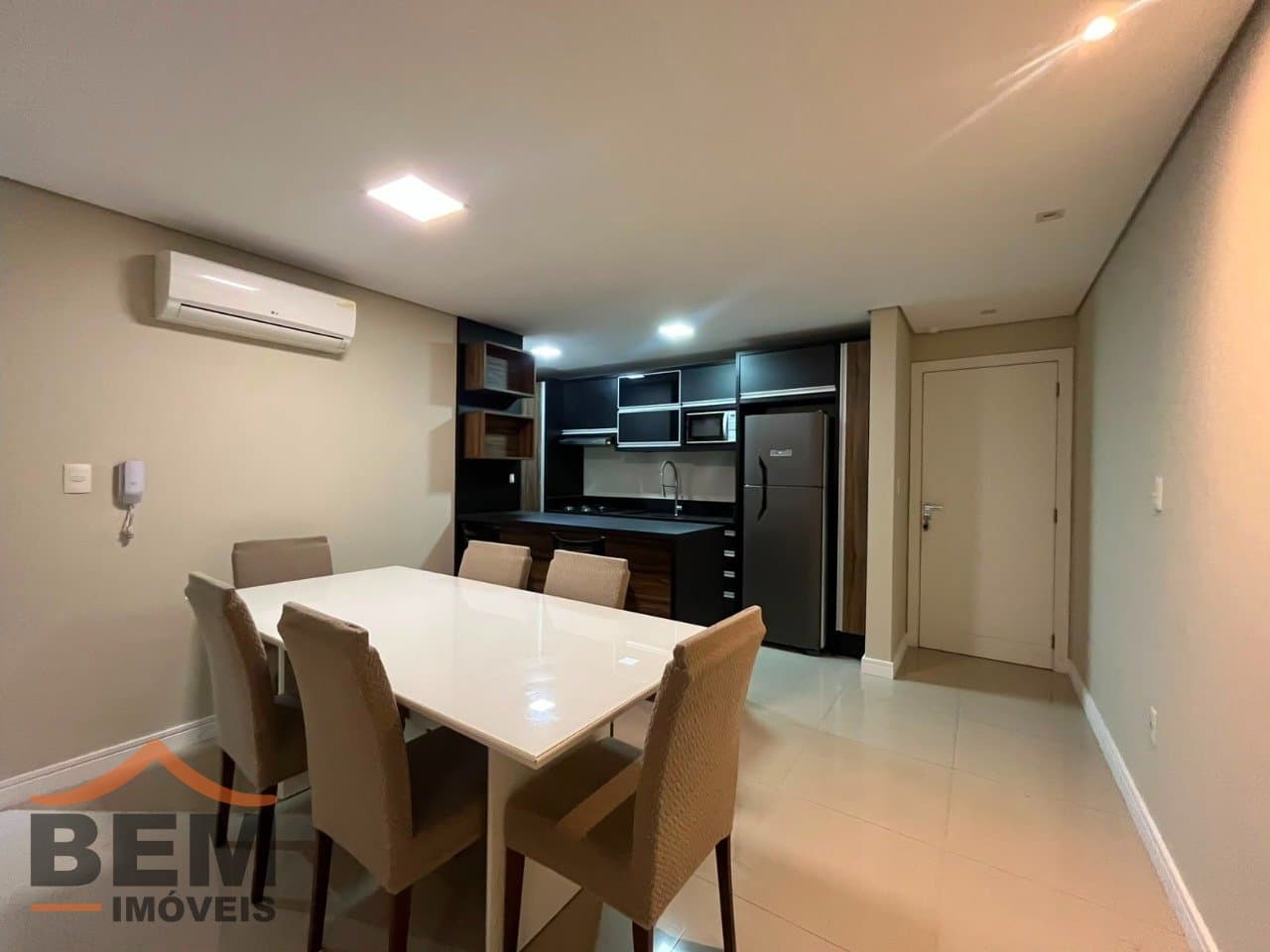 Apartamento com 3 quartos e 82m² no bairro São João, em Itajaí
