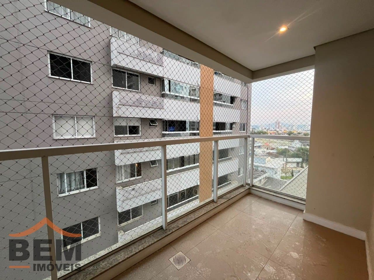 Apartamento com 3 quartos e 82m² no bairro São João, em Itajaí
