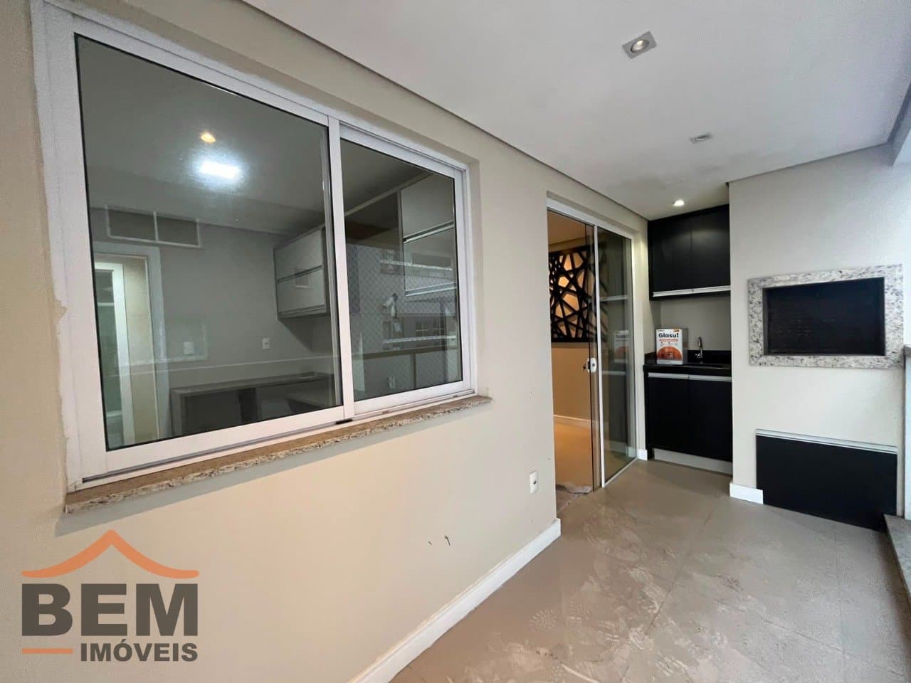Apartamento com 3 quartos e 82m² no bairro São João, em Itajaí