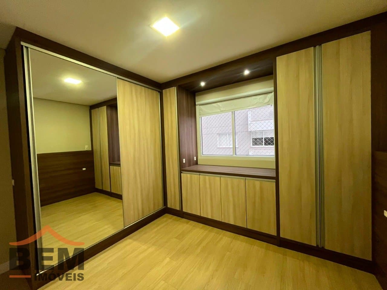 Apartamento com 3 quartos e 82m² no bairro São João, em Itajaí