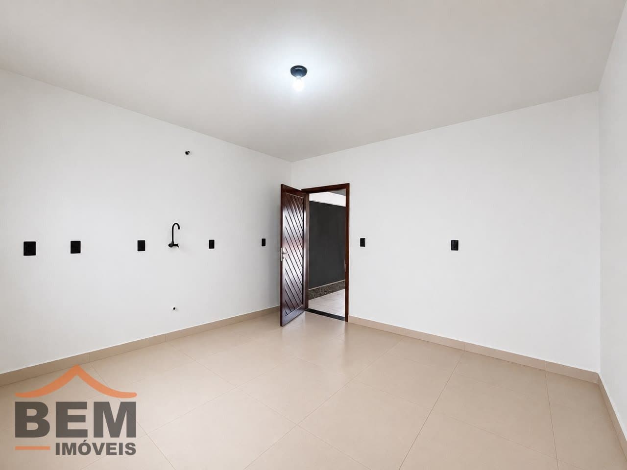Casa para Locação com 2 quartos e 80m² no bairro Cordeiros, em Itajaí