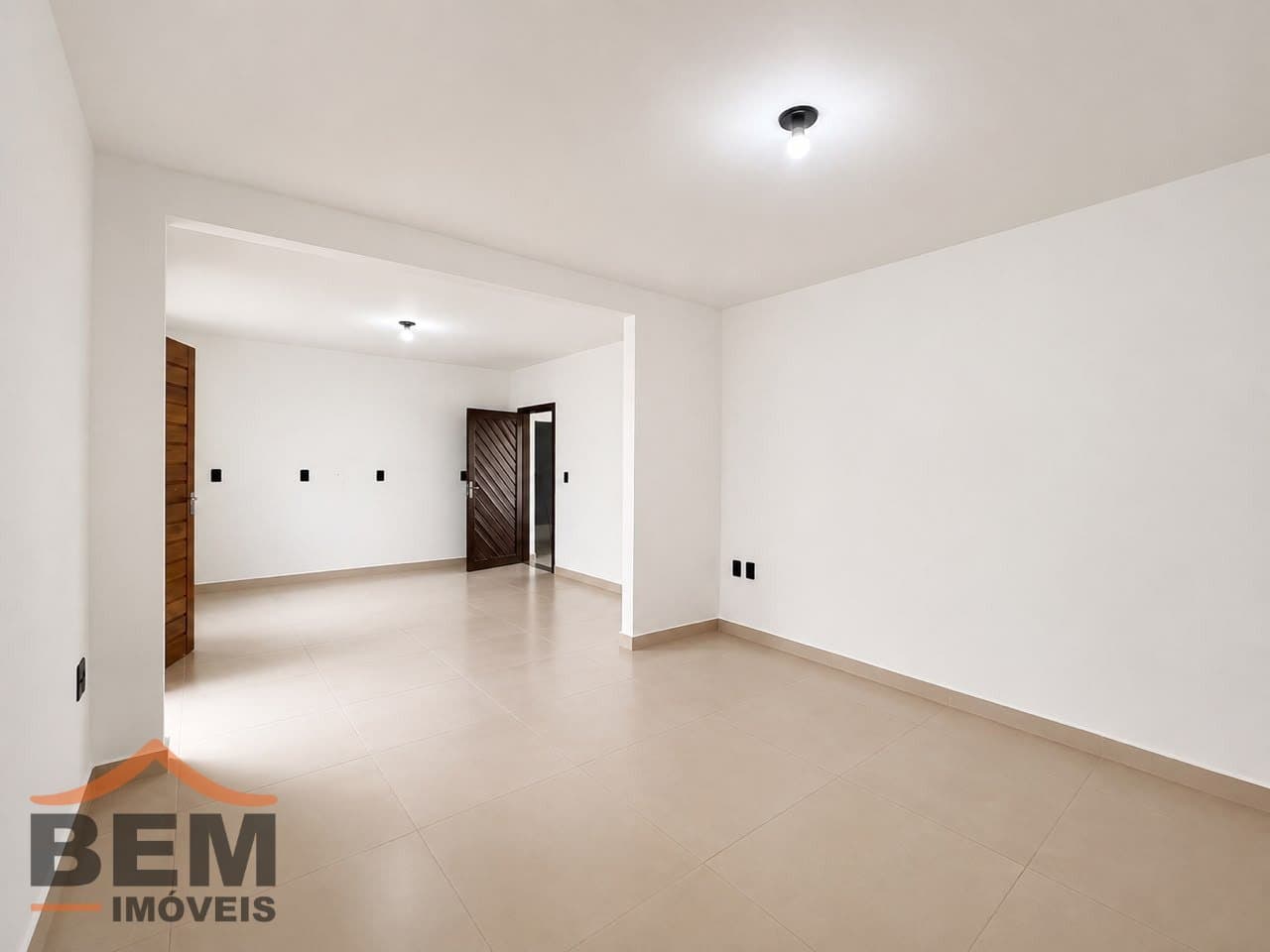 Casa para Locação com 2 quartos e 80m² no bairro Cordeiros, em Itajaí