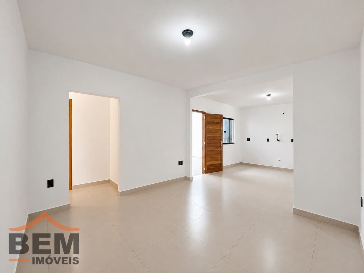 Casa para Locação com 2 quartos e 80m² no bairro Cordeiros, em Itajaí