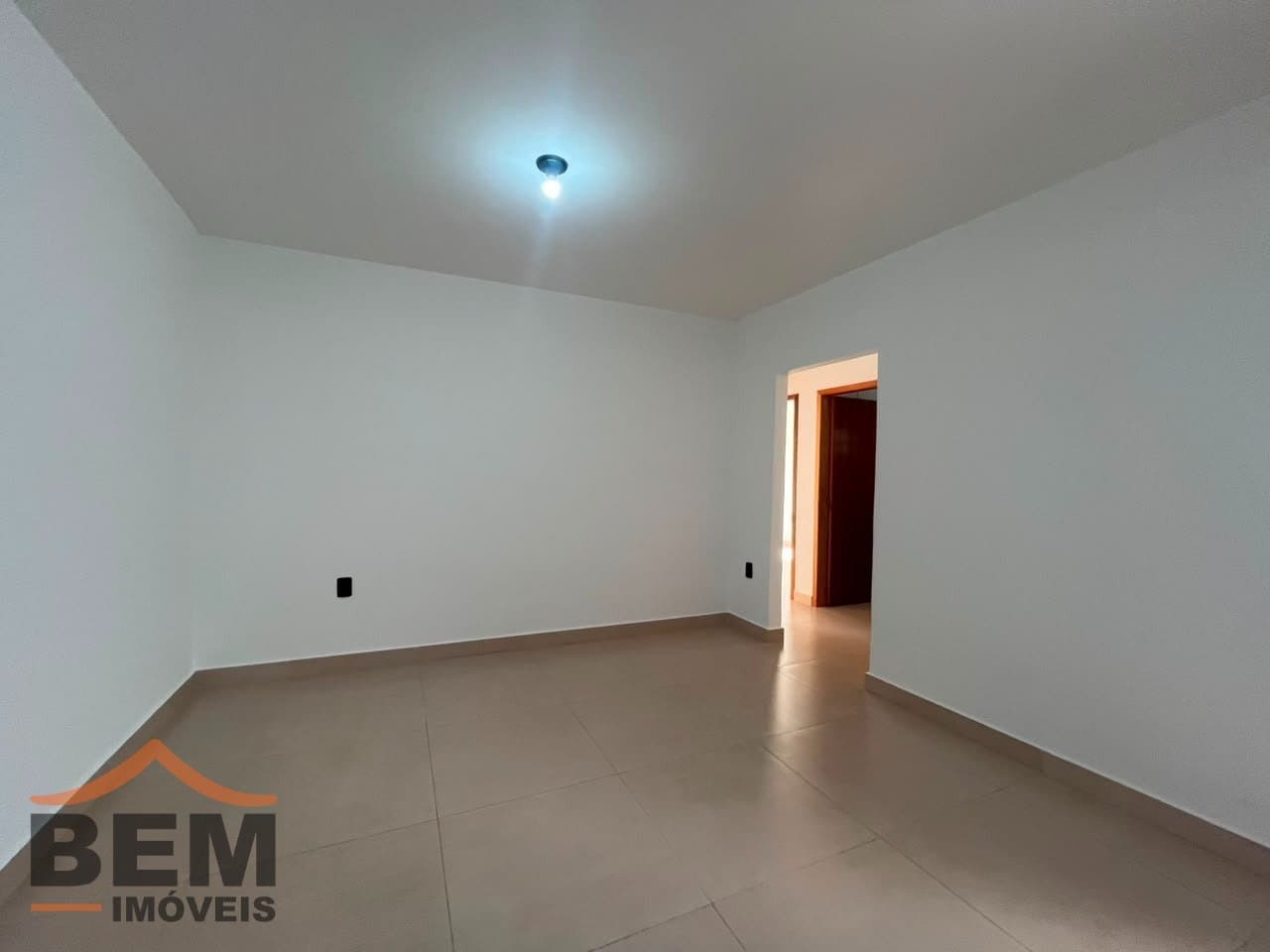 Casa para Locação com 2 quartos e 80m² no bairro Cordeiros, em Itajaí