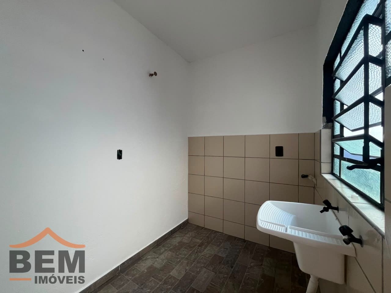 Casa para Locação com 2 quartos e 80m² no bairro Cordeiros, em Itajaí