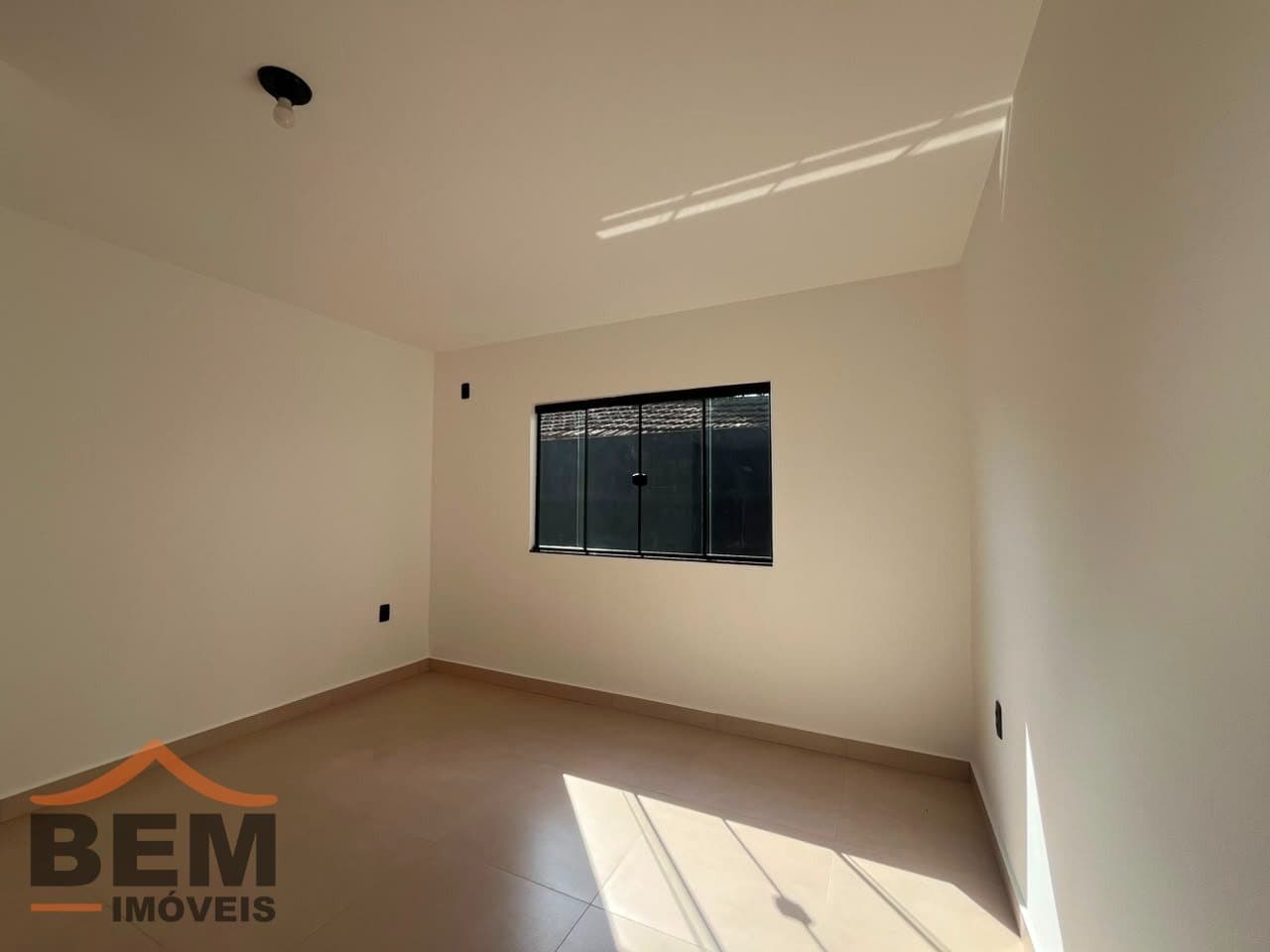 Casa para Locação com 2 quartos e 80m² no bairro Cordeiros, em Itajaí