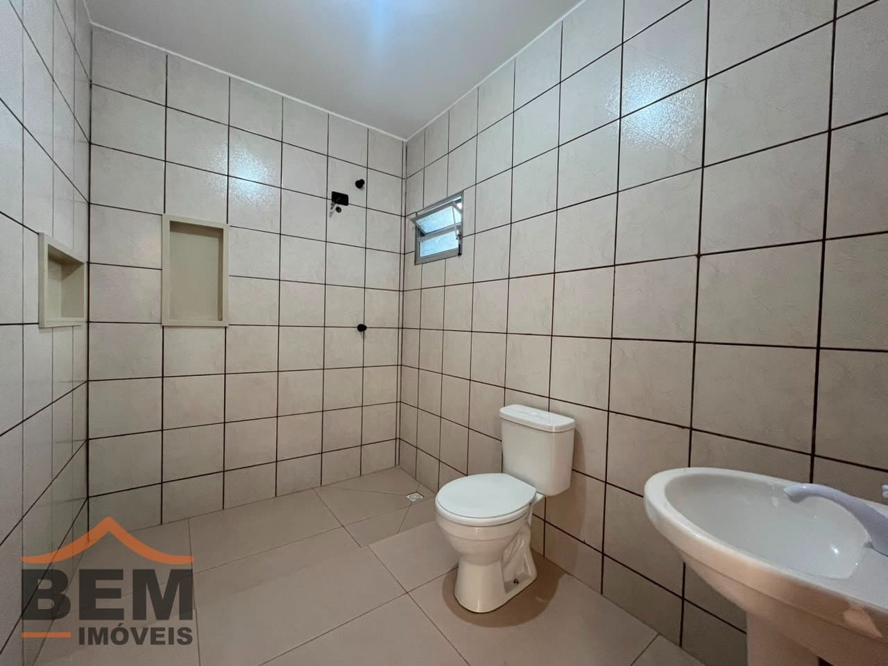 Casa para Locação com 2 quartos e 80m² no bairro Cordeiros, em Itajaí