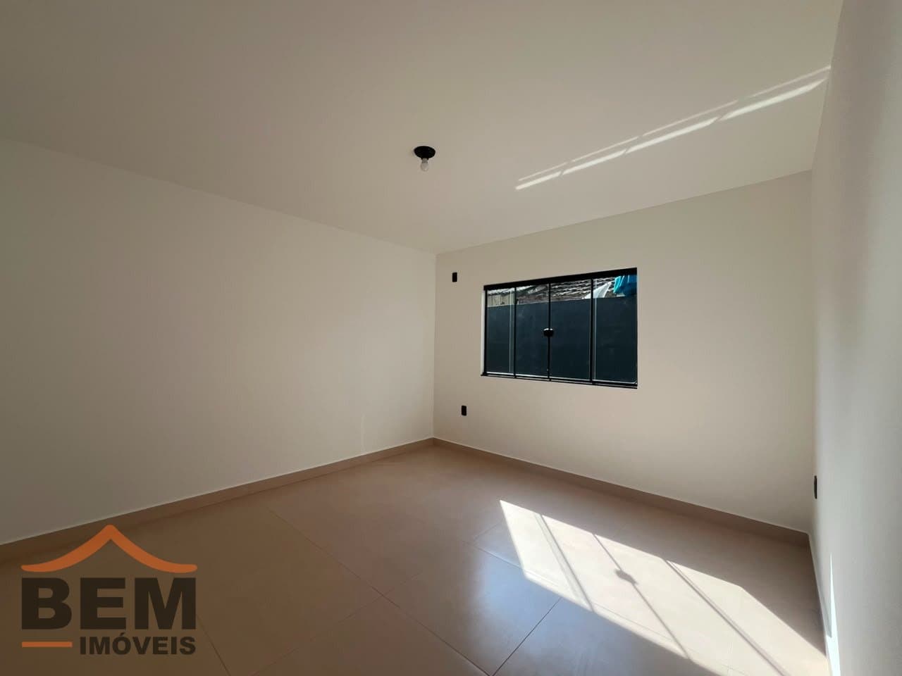 Casa para Locação com 2 quartos e 80m² no bairro Cordeiros, em Itajaí