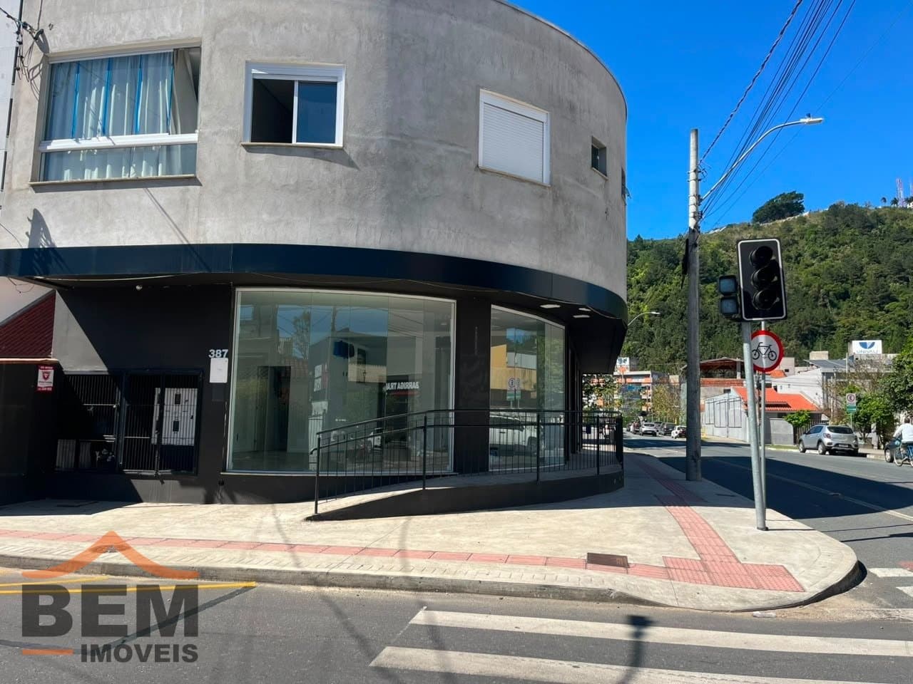 Sala Comercial para Locação com 72m² no bairro Centro, em Itajaí