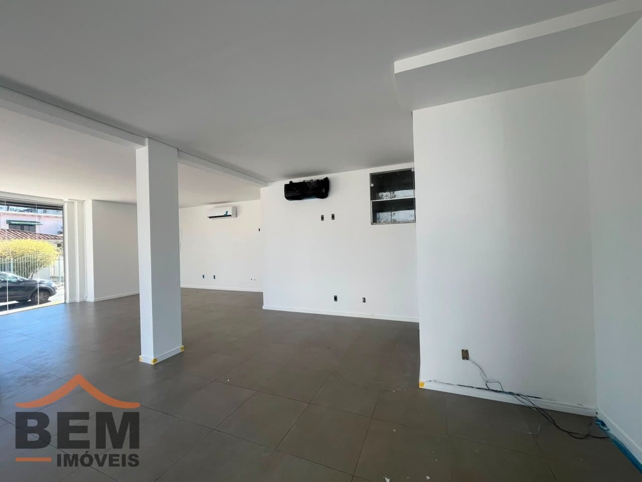 Sala Comercial para Locação com 72m² no bairro Centro, em Itajaí