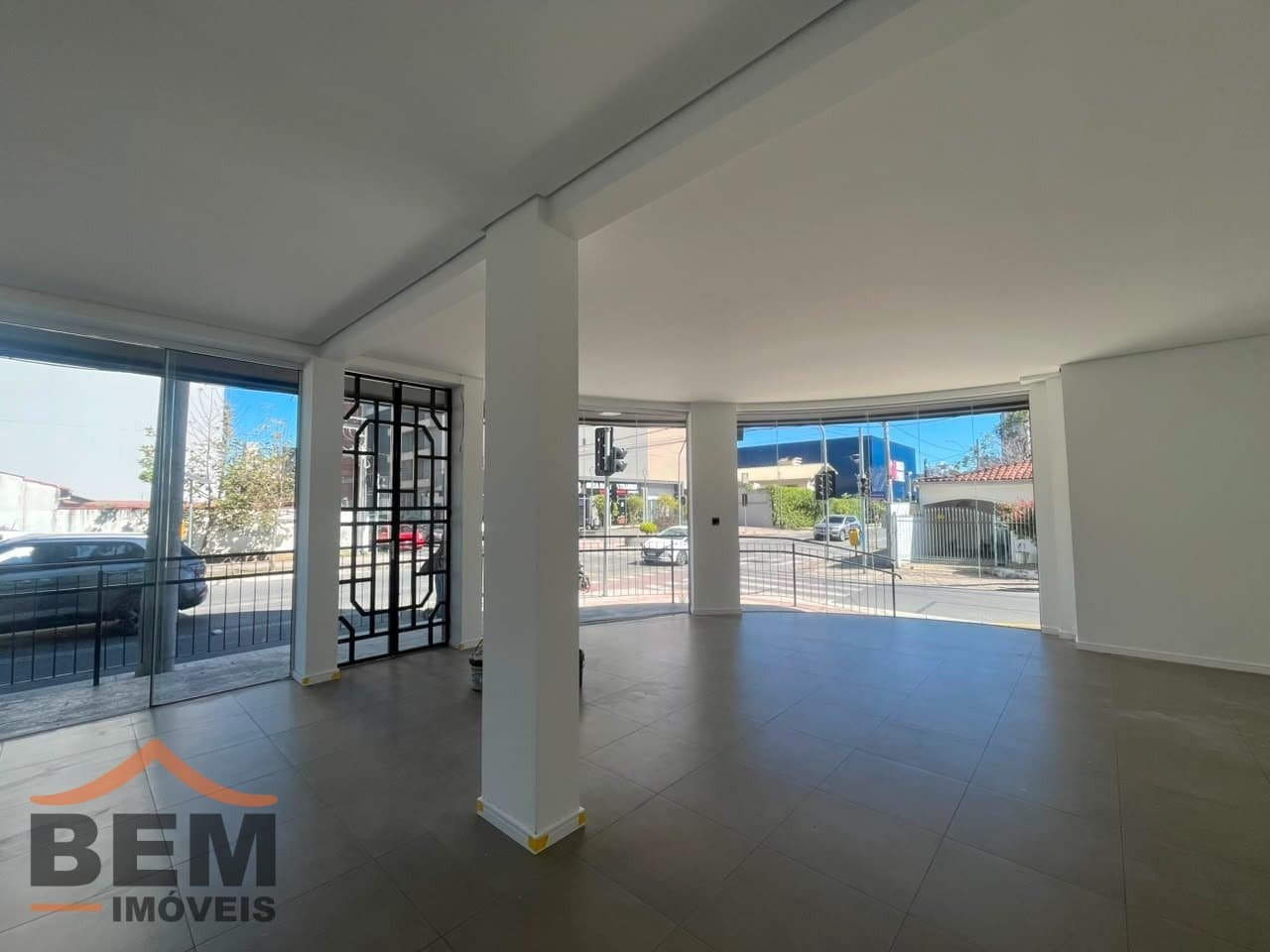 Sala Comercial para Locação com 72m² no bairro Centro, em Itajaí