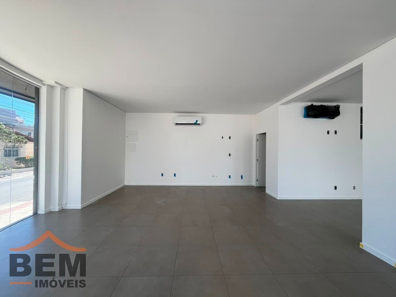 Sala Comercial para Locação com 72m² no bairro Centro, em Itajaí