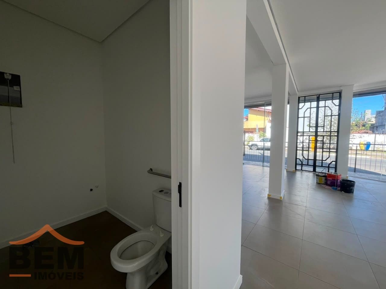 Sala Comercial para Locação com 72m² no bairro Centro, em Itajaí