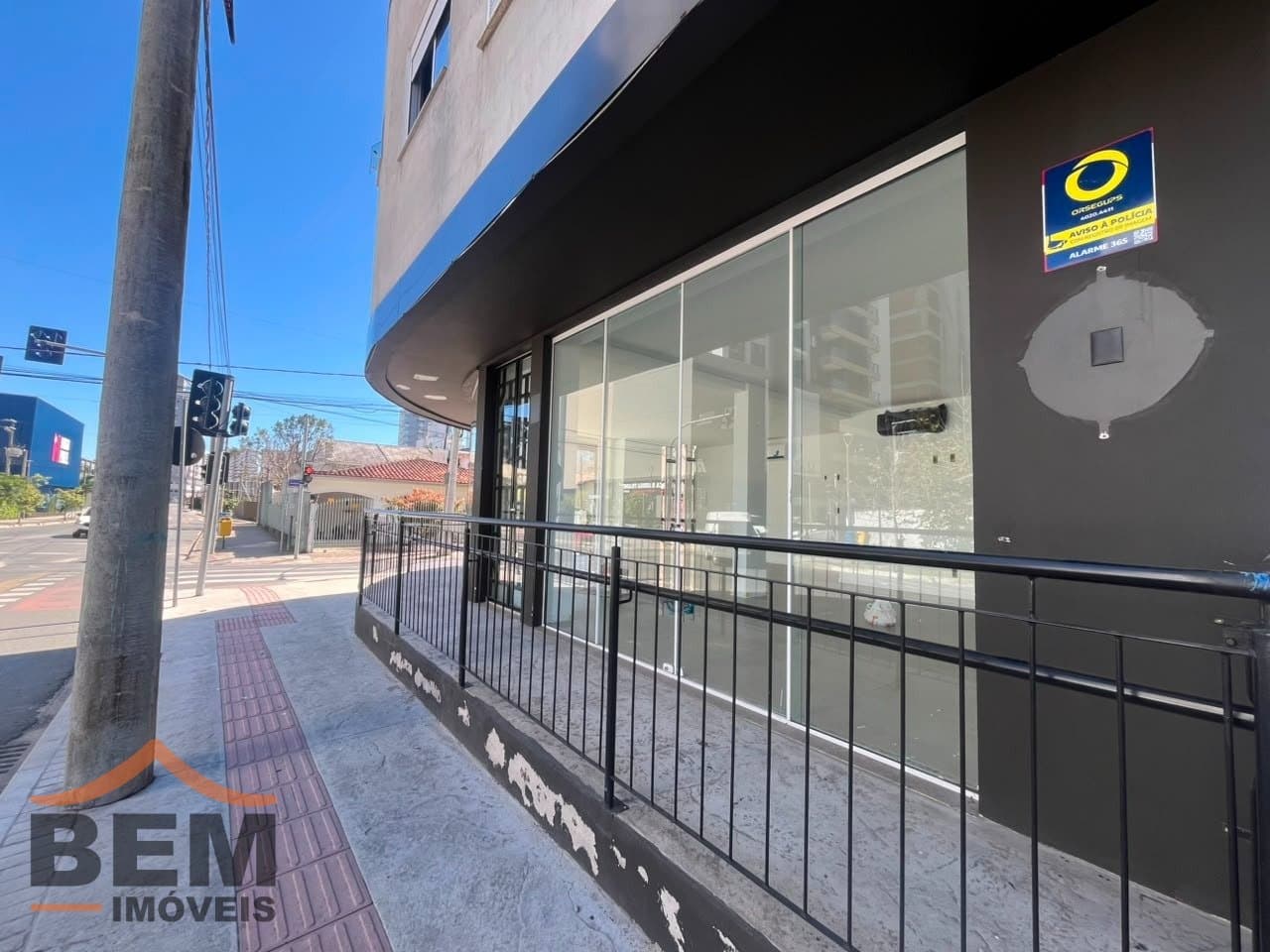 Sala Comercial para Locação com 72m² no bairro Centro, em Itajaí