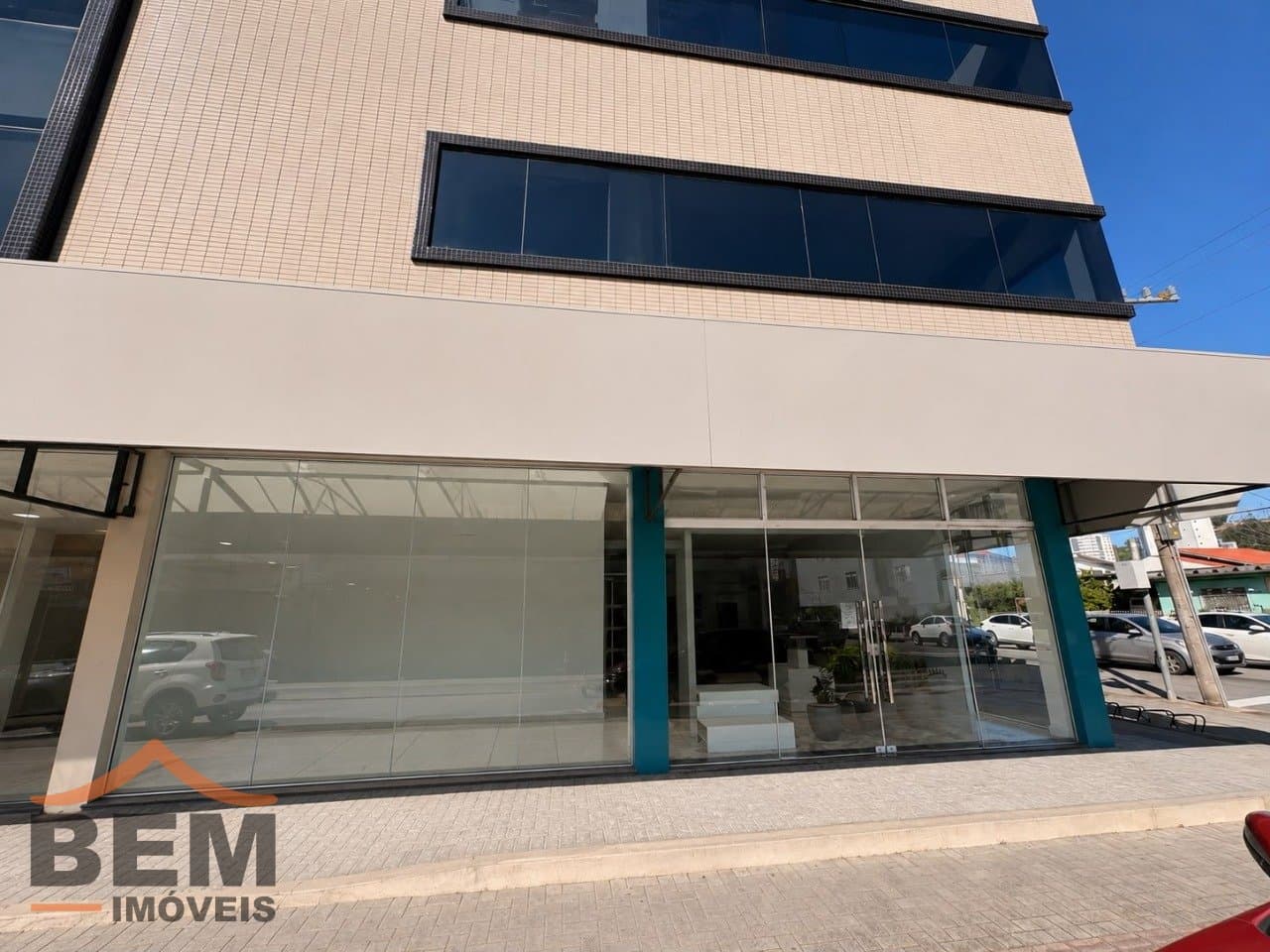 Sala Comercial para Locação com 120m² no bairro Centro, em Itajaí