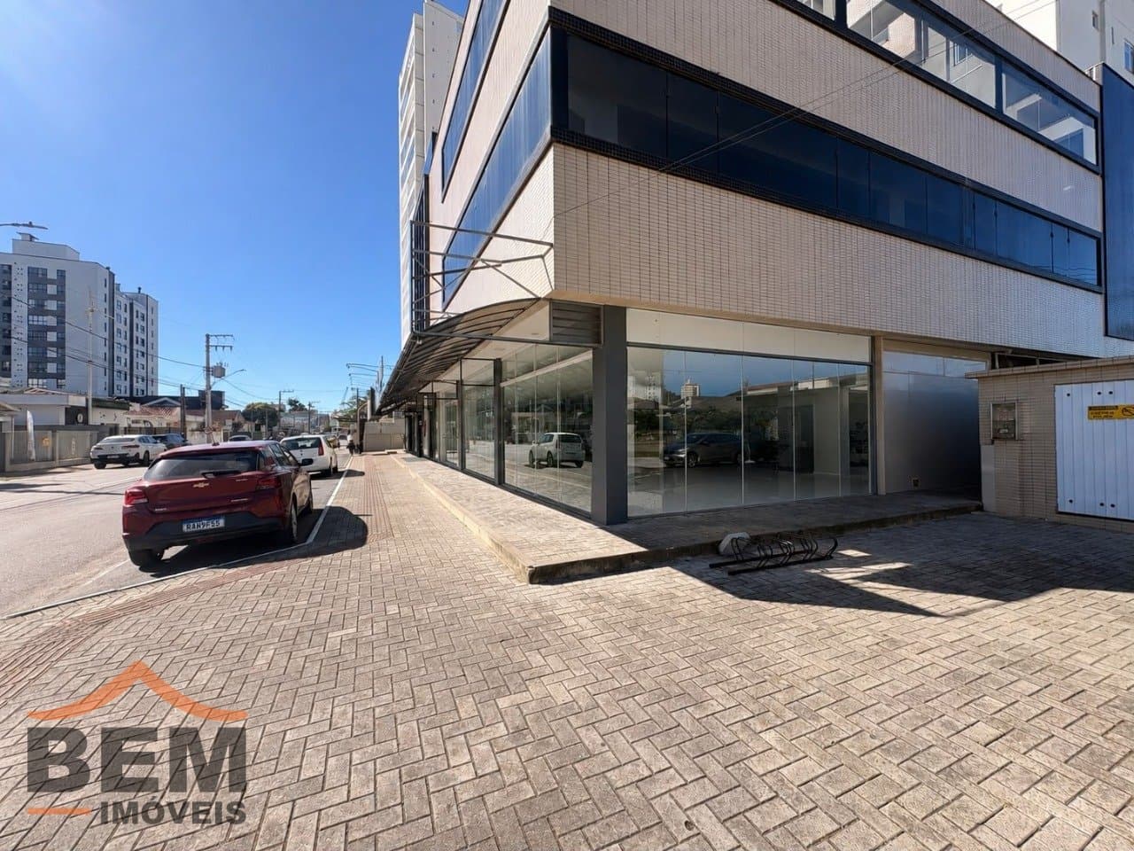 Sala Comercial para Locação com 120m² no bairro Centro, em Itajaí