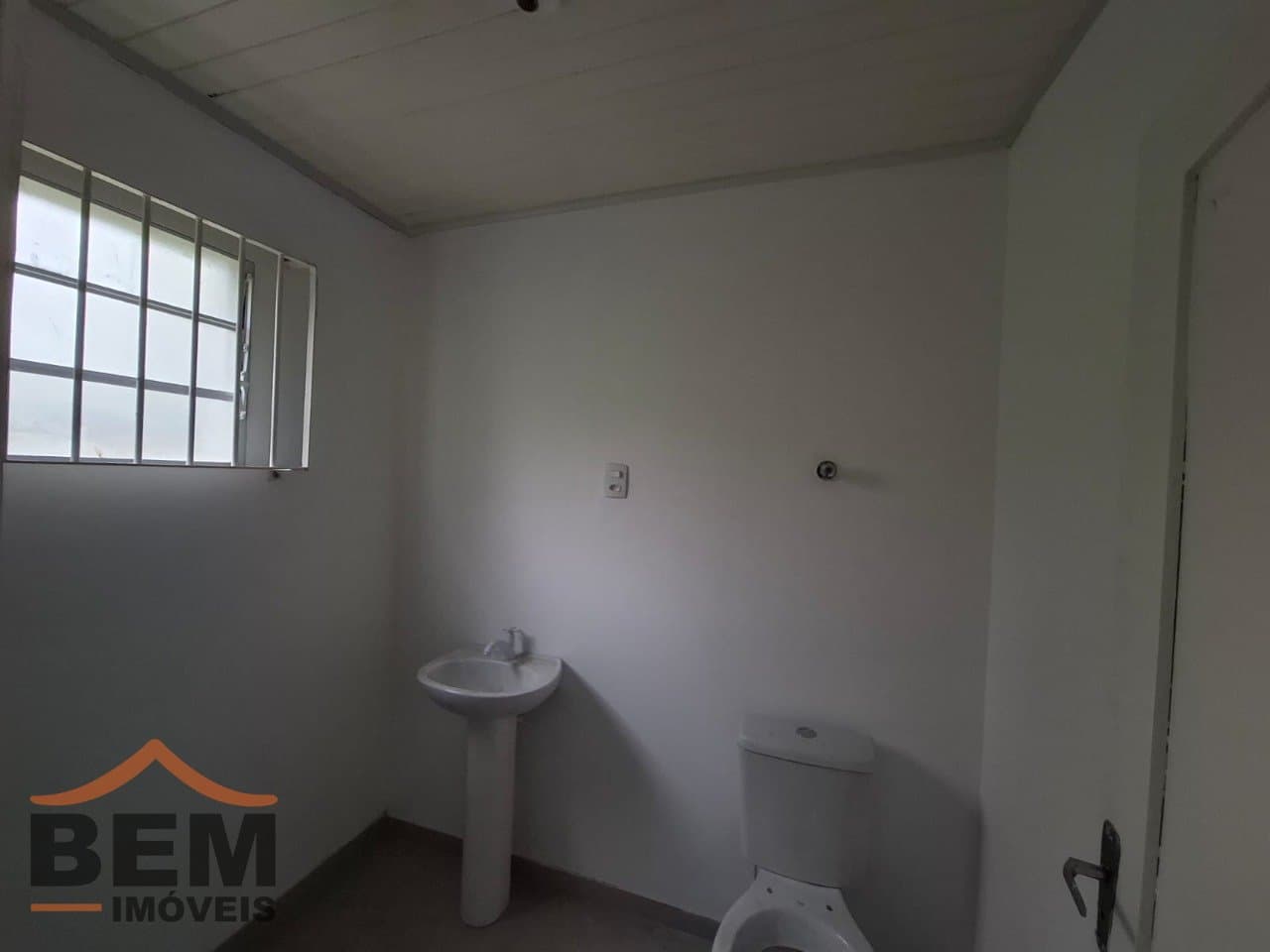 Casa comercial para Locação com 130m² no bairro São João, em Itajaí