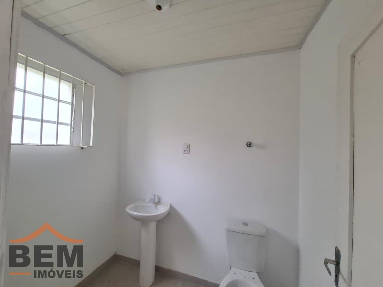 Casa comercial para Locação com 130m² no bairro São João, em Itajaí