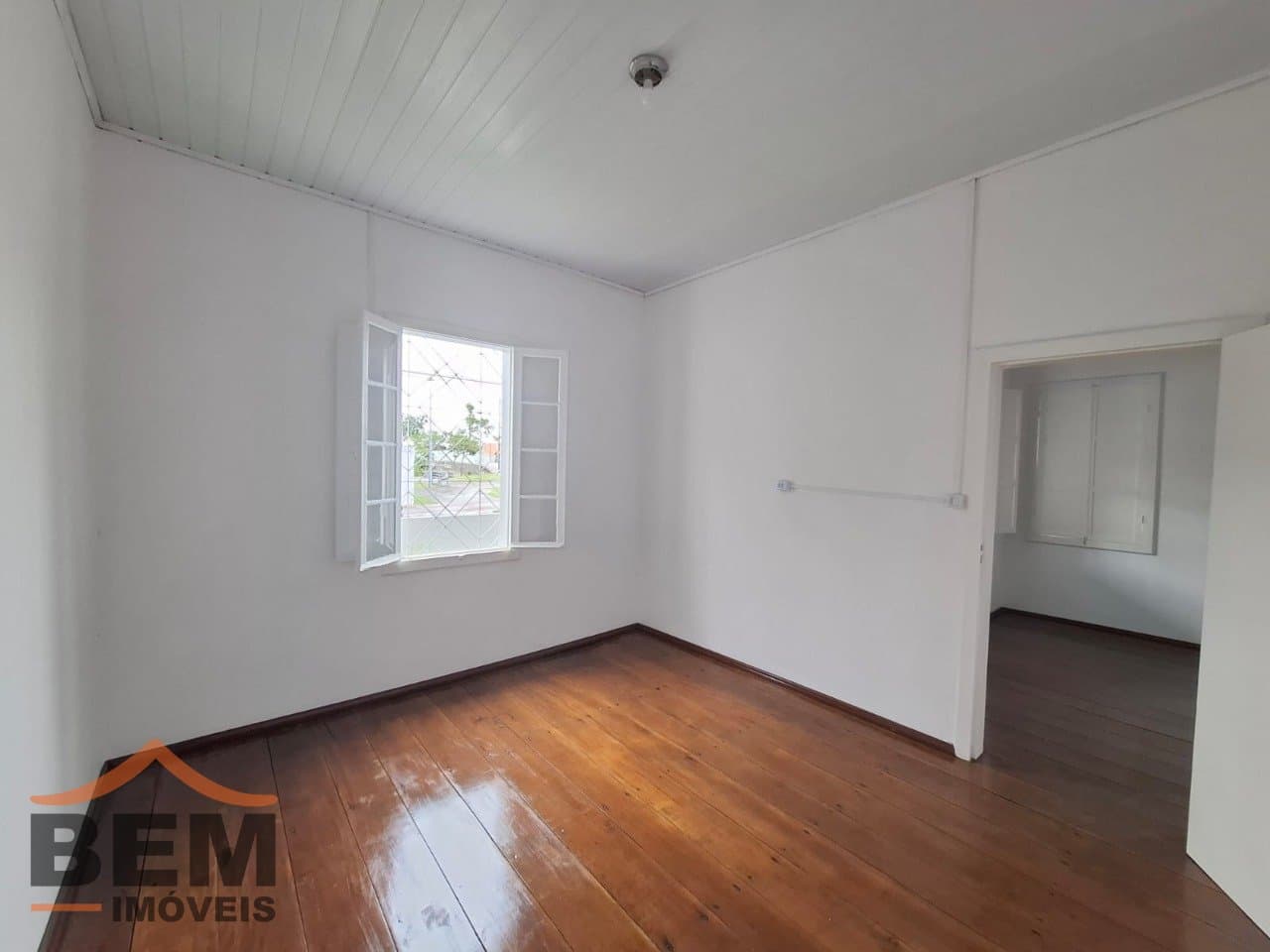 Casa comercial para Locação com 130m² no bairro São João, em Itajaí