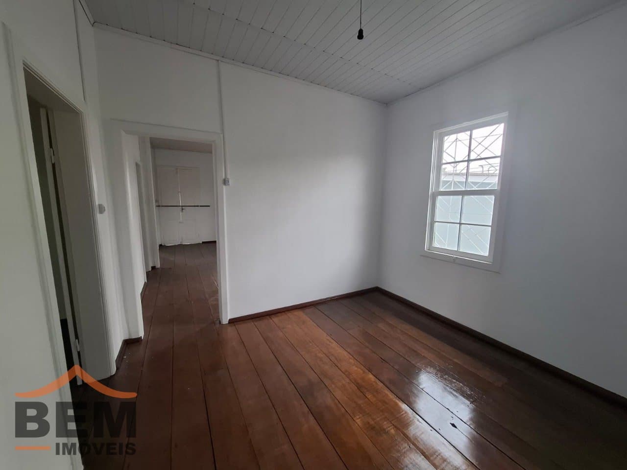 Casa comercial para Locação com 130m² no bairro São João, em Itajaí