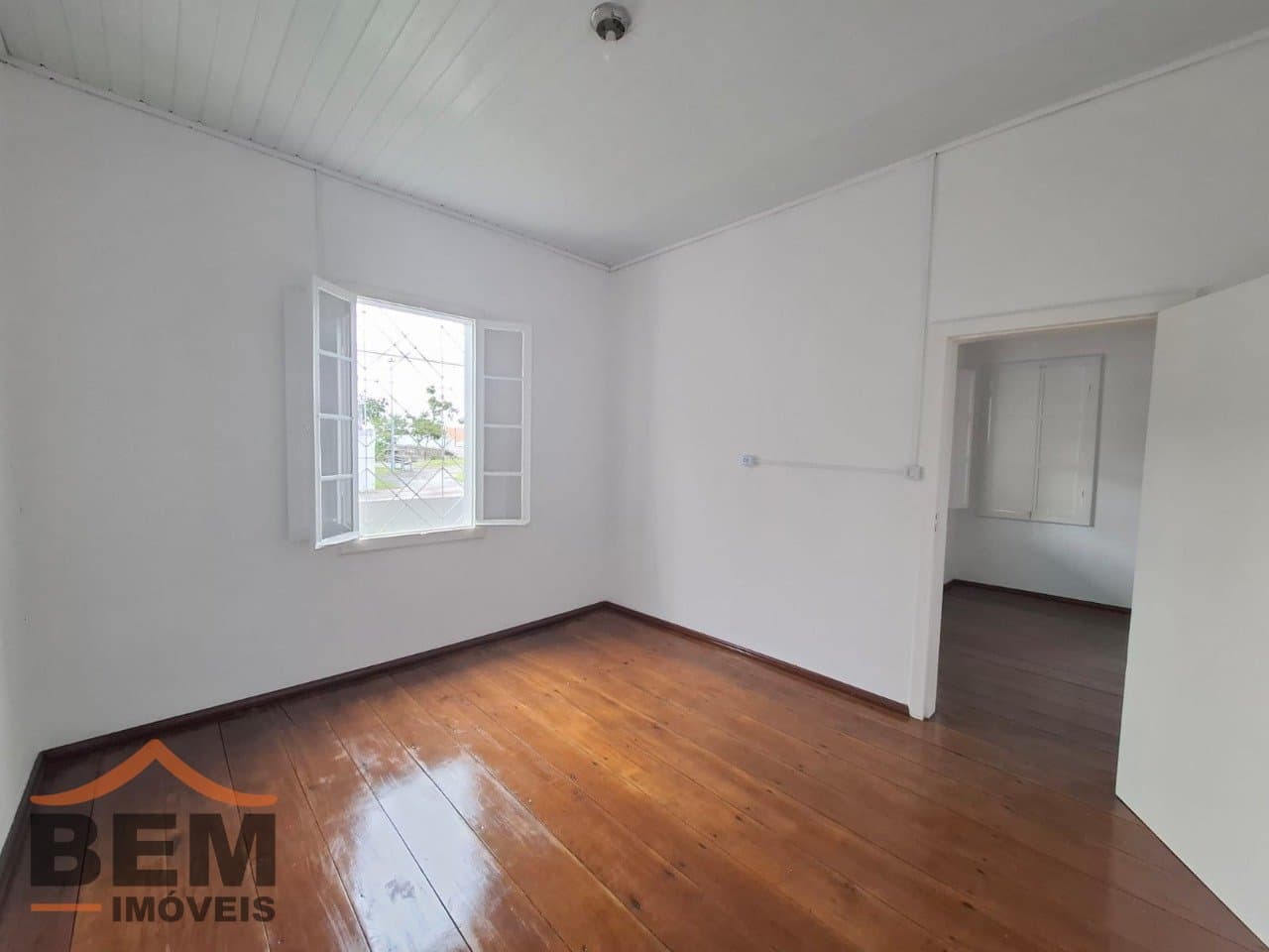 Casa comercial para Locação com 130m² no bairro São João, em Itajaí