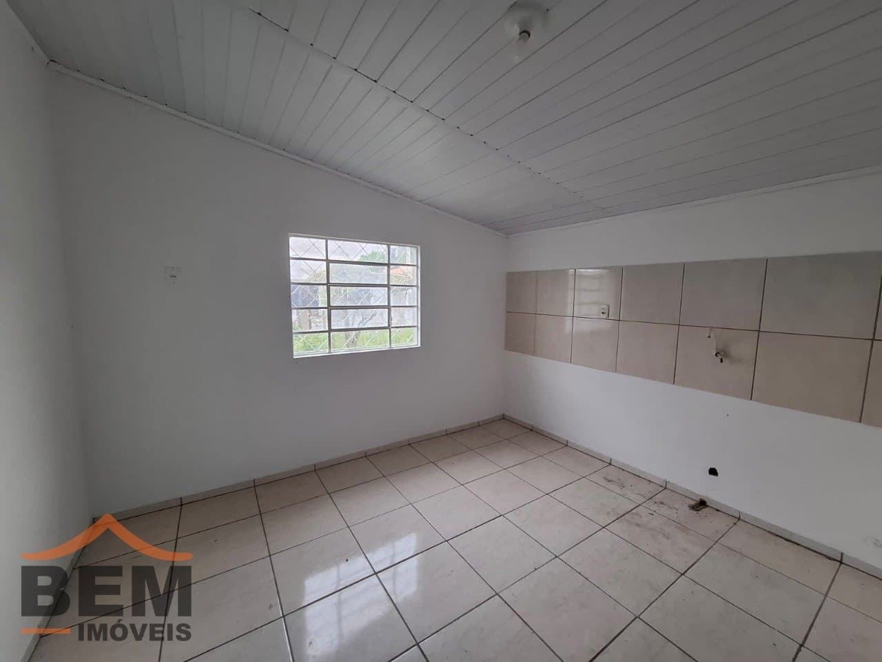 Casa comercial para Locação com 130m² no bairro São João, em Itajaí