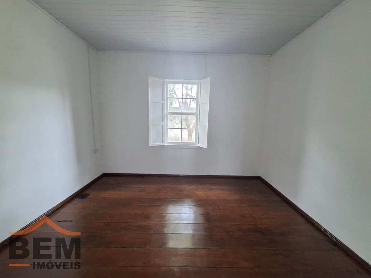 Casa comercial para Locação com 130m² no bairro São João, em Itajaí