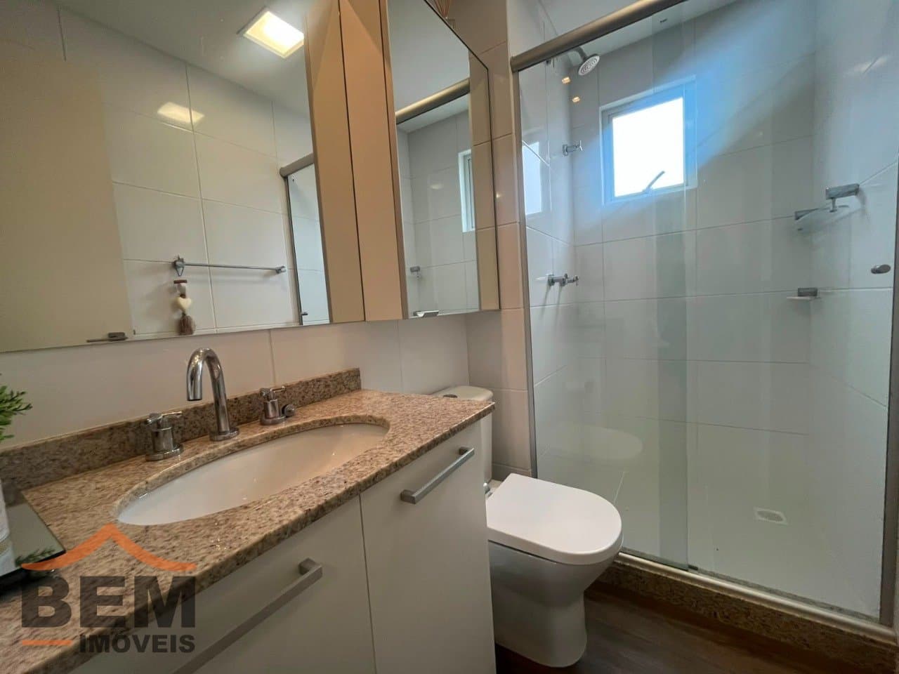 Apartamento para Locação com 3 quartos e 90m² no bairro Praia Brava de Itajaí, em Itajaí