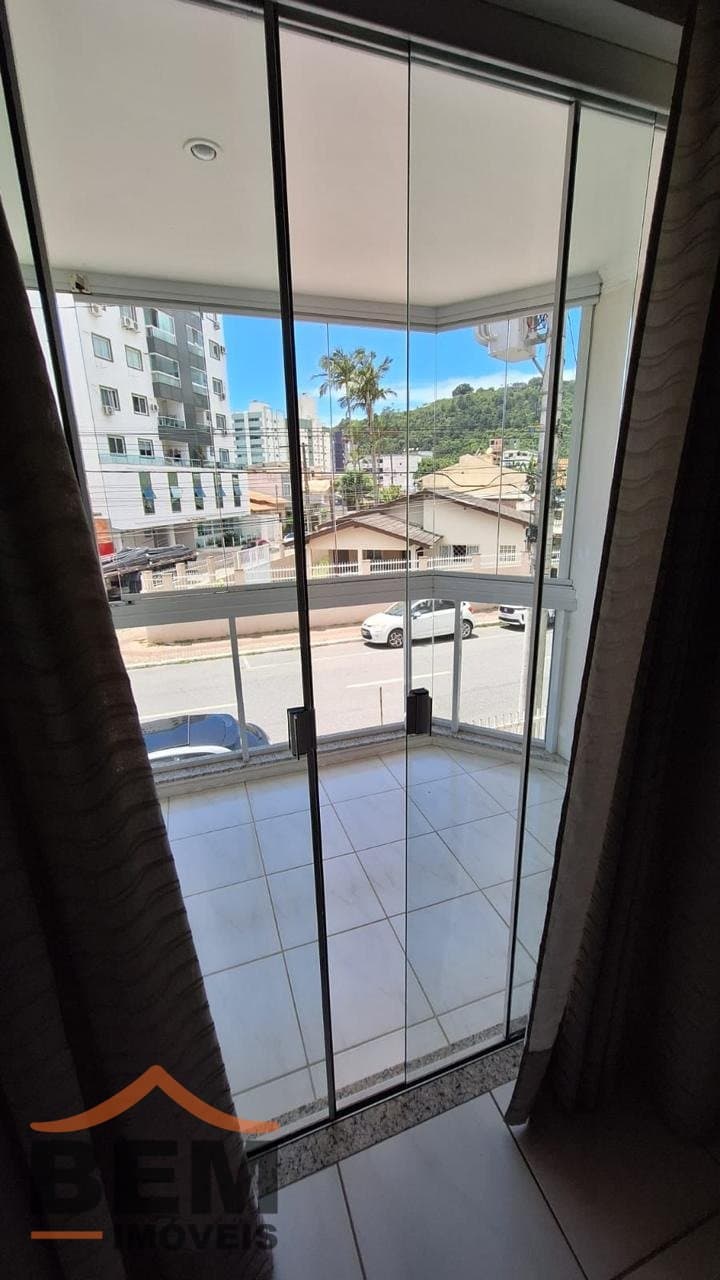 Casa para Venda com 3 quartos e 159m² no bairro Vila Operária, em Itajaí