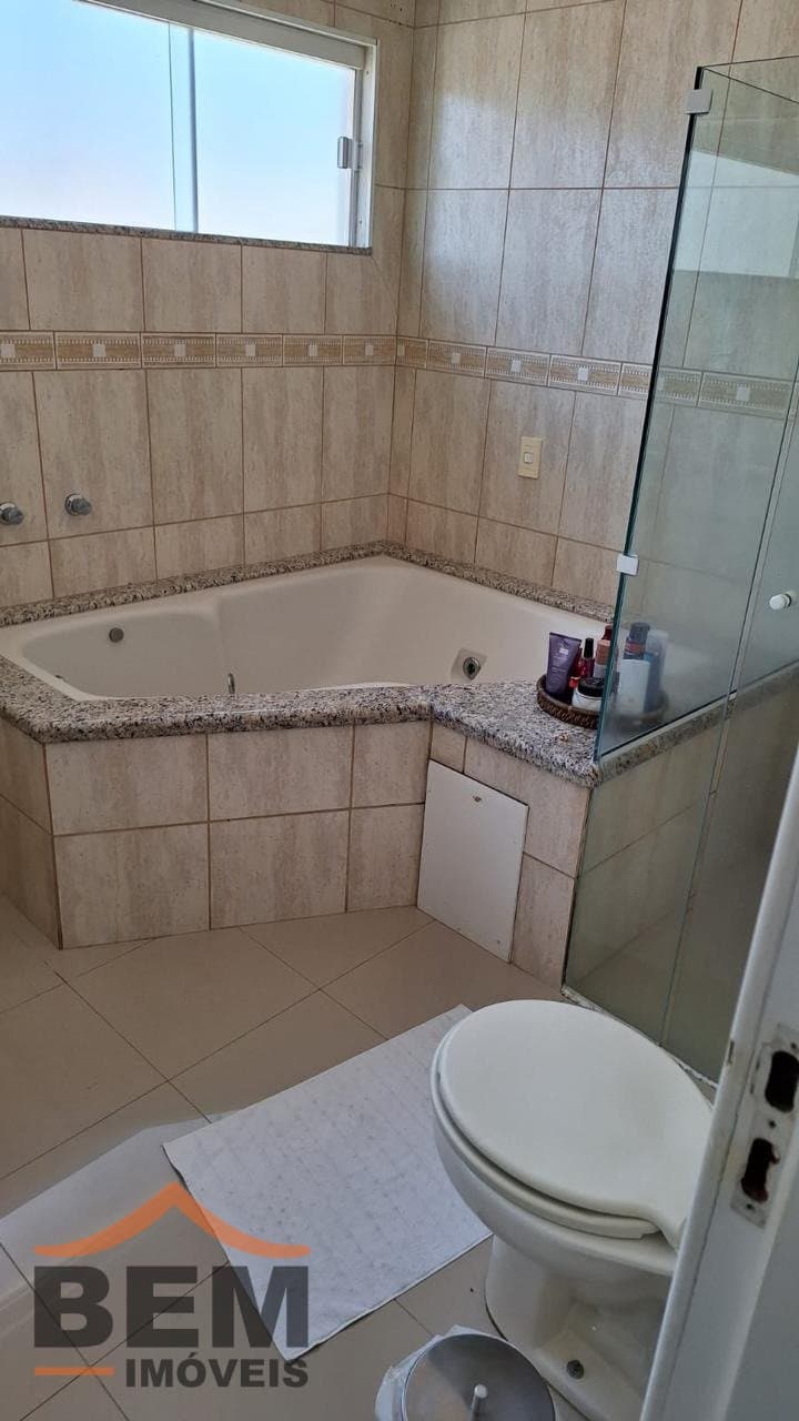 Casa para Venda com 3 quartos e 159m² no bairro Vila Operária, em Itajaí