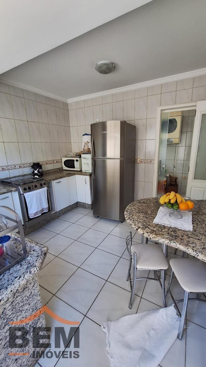 Casa para Venda com 3 quartos e 159m² no bairro Vila Operária, em Itajaí