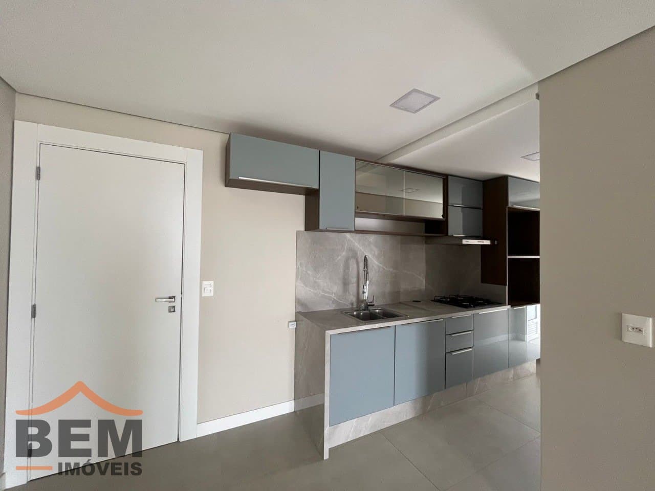Apartamento para Locação com 2 quartos e 86m² no bairro São João, em Itajaí