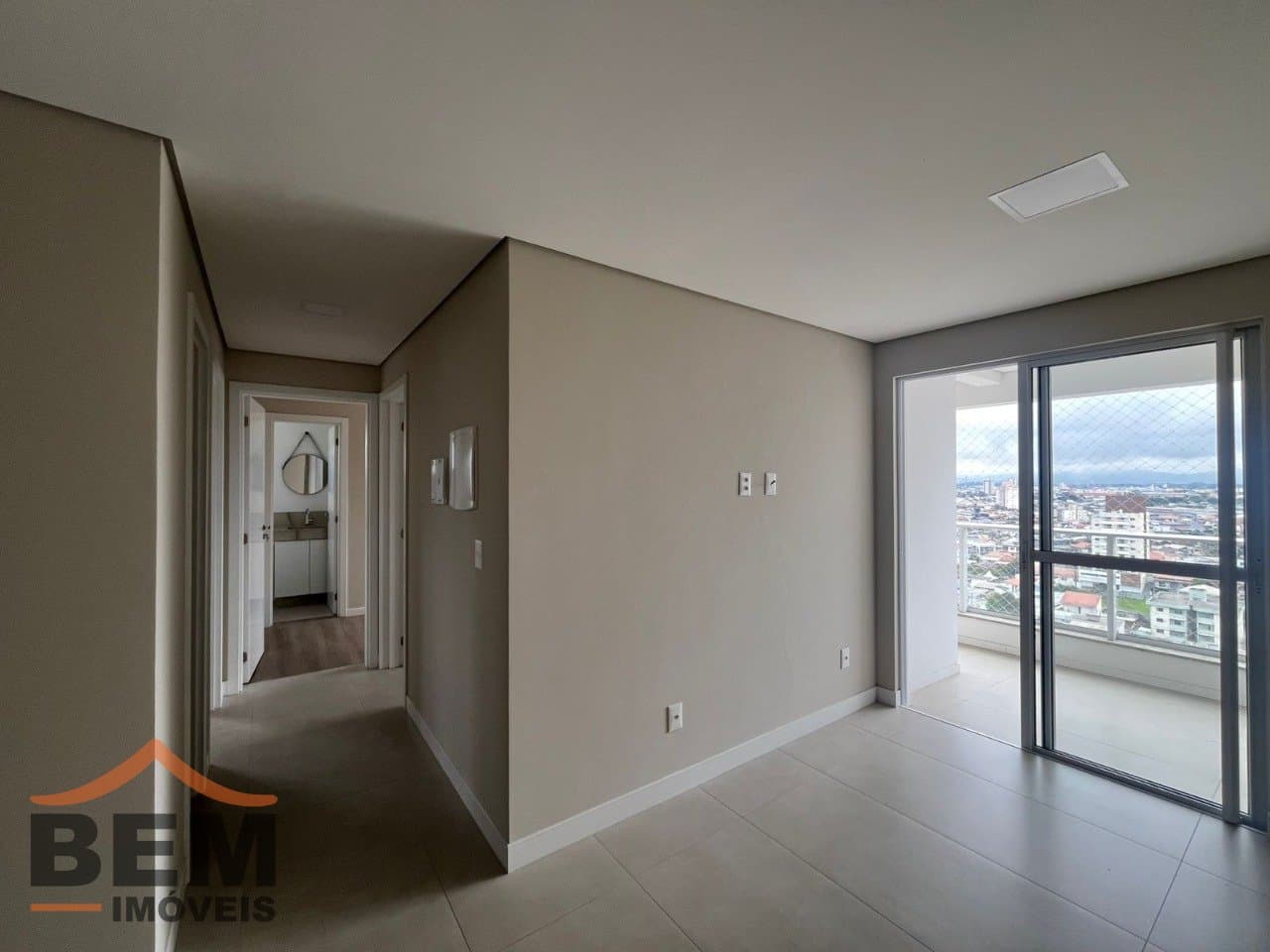 Apartamento para Locação com 2 quartos e 86m² no bairro São João, em Itajaí